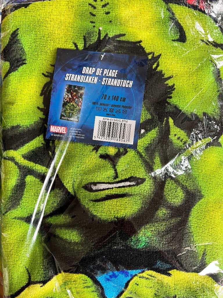 Disney badhanddoek 70x140, Verzamelen, Disney, Ophalen of Verzenden, Overige figuren, Nieuw, Kleding of Textiel