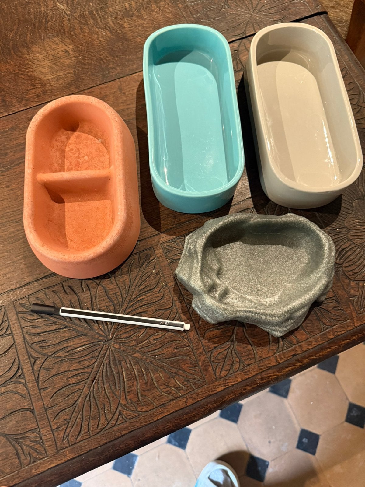 Food/water dishes, Ophalen, Zo goed als nieuw, Overige typen