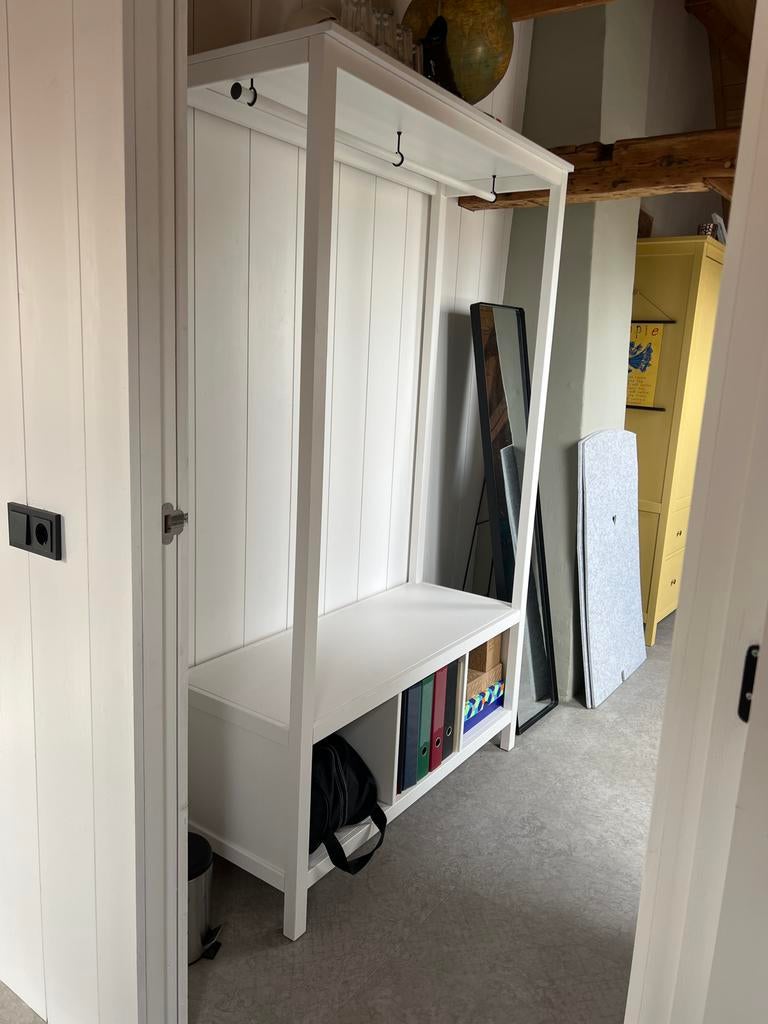 Ikea Hemnes open kast / kapstok met bankje, Ophalen, Gebruikt