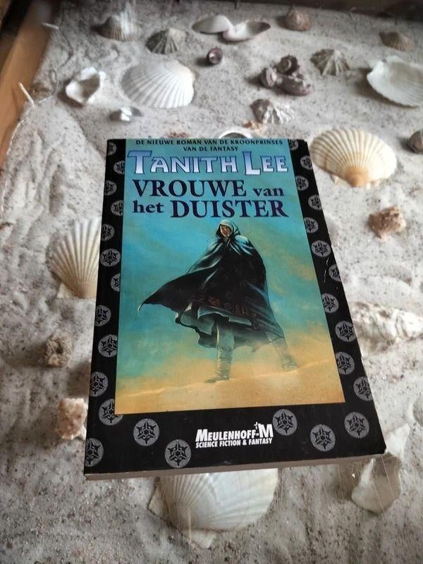 Tanith Lee - Vrouwe van het duister, Ophalen of Verzenden, Gelezen
