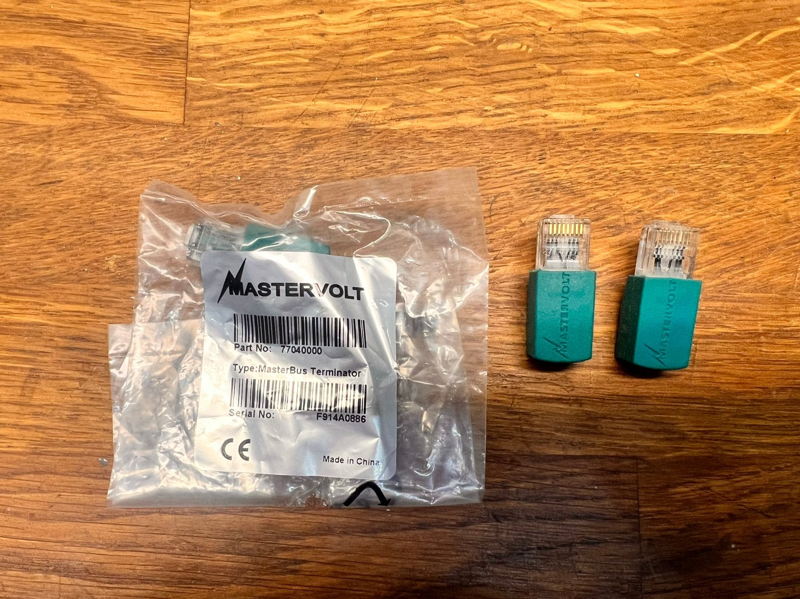 MASTERVOLT MASTERBUS TERMINATOR 77040000, Ophalen of Verzenden, Nieuw, Kabel of Apparatuur