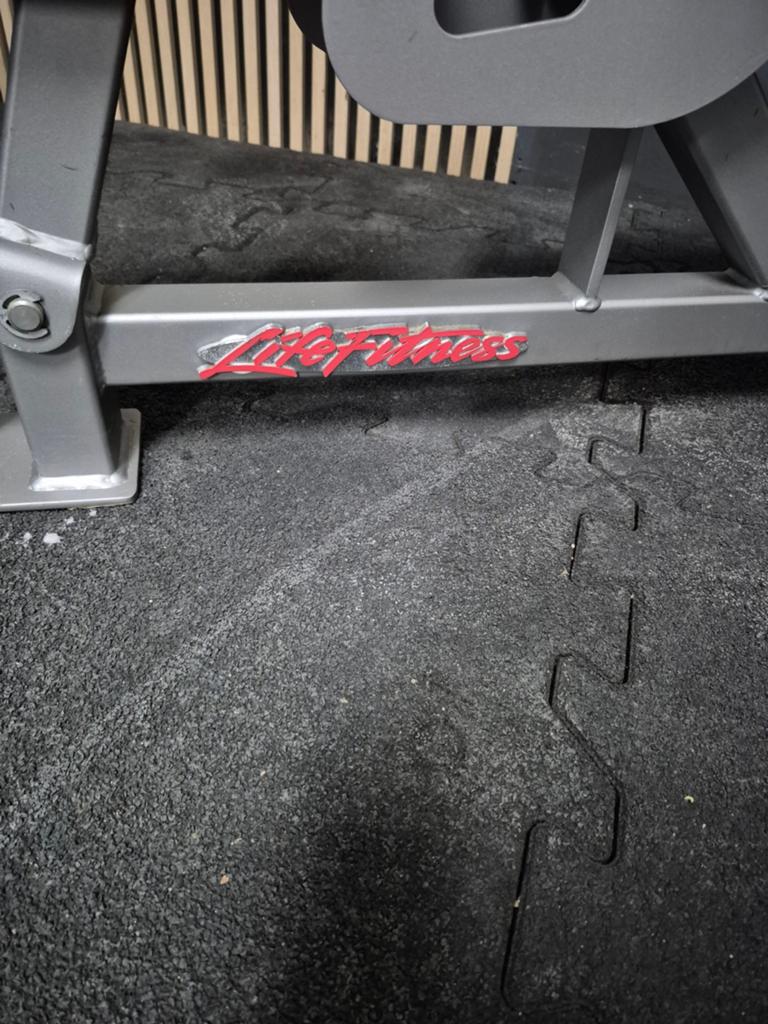 Lifefitness adjustable bench, Sport en Fitness, Ophalen, Zo goed als nieuw, Fitnessbank