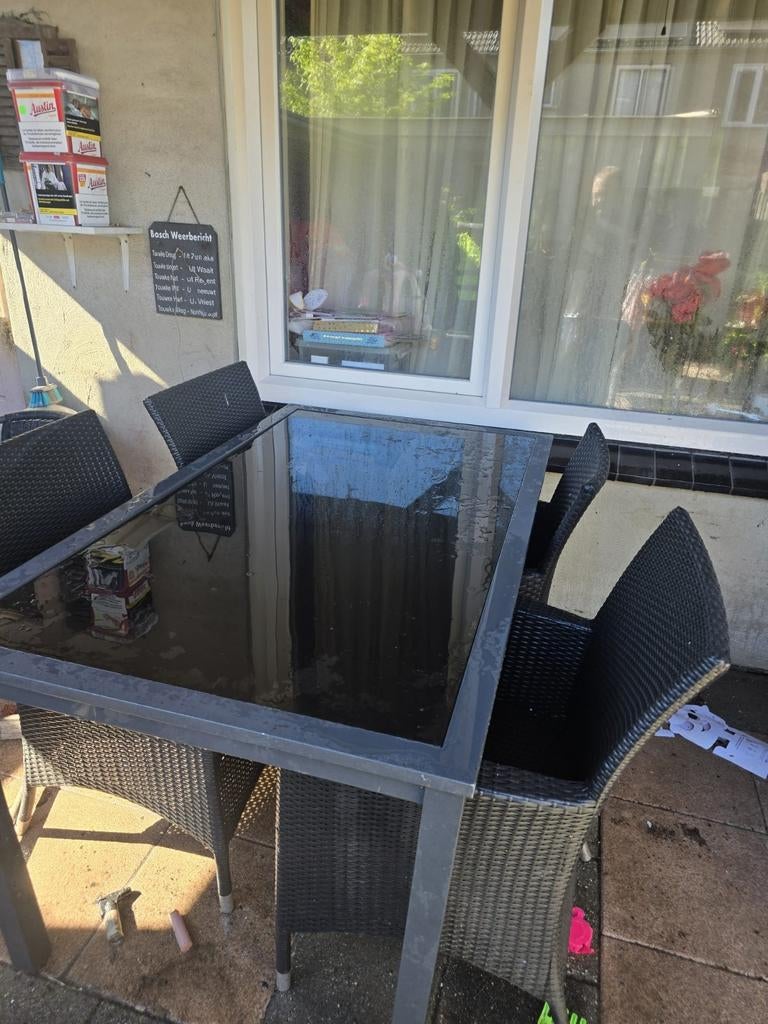 Gratis afhalen kunststof tuinset., Ophalen, 4 zitplaatsen, Kunststof, Gebruikt