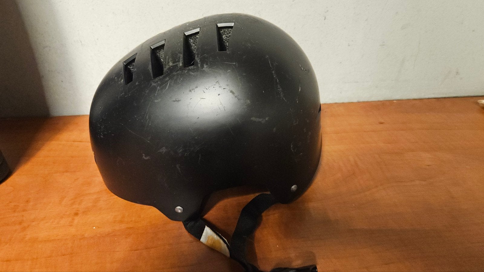 Kinderhelm voor skeeleren of andere sporten, Ophalen