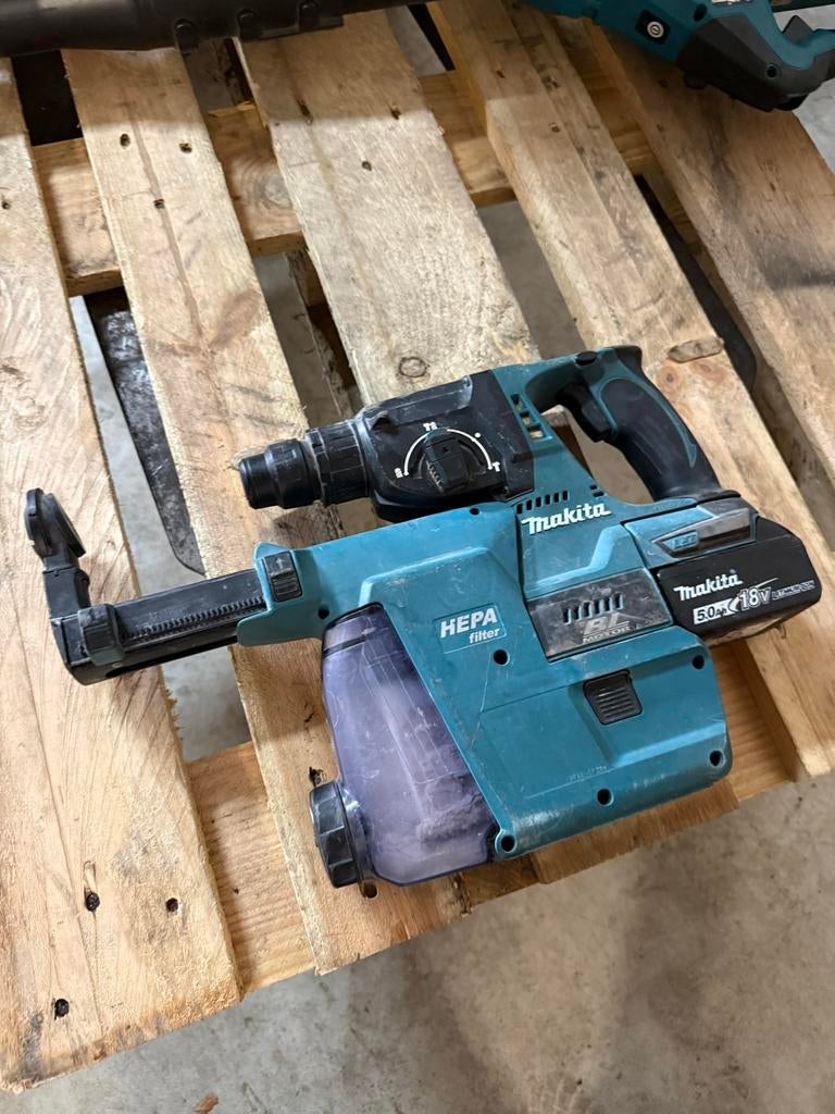 Makita 18V Klopboormachine met Afzuiging (excl. accu), Boor- en/of Breekhamer, Ophalen of Verzenden, Klopboormechanisme, Gebruikt