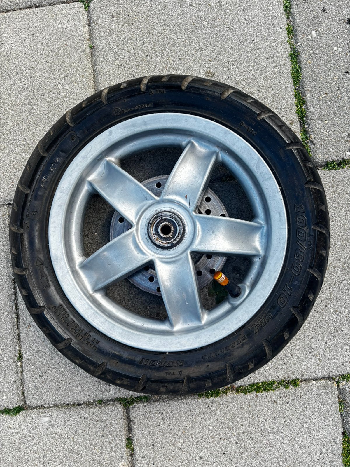 Zip voor velg met rem schijf, Fietsen en Brommers, Brommeronderdelen | Scooters, Ophalen of Verzenden, Zo goed als nieuw, Overige typen
