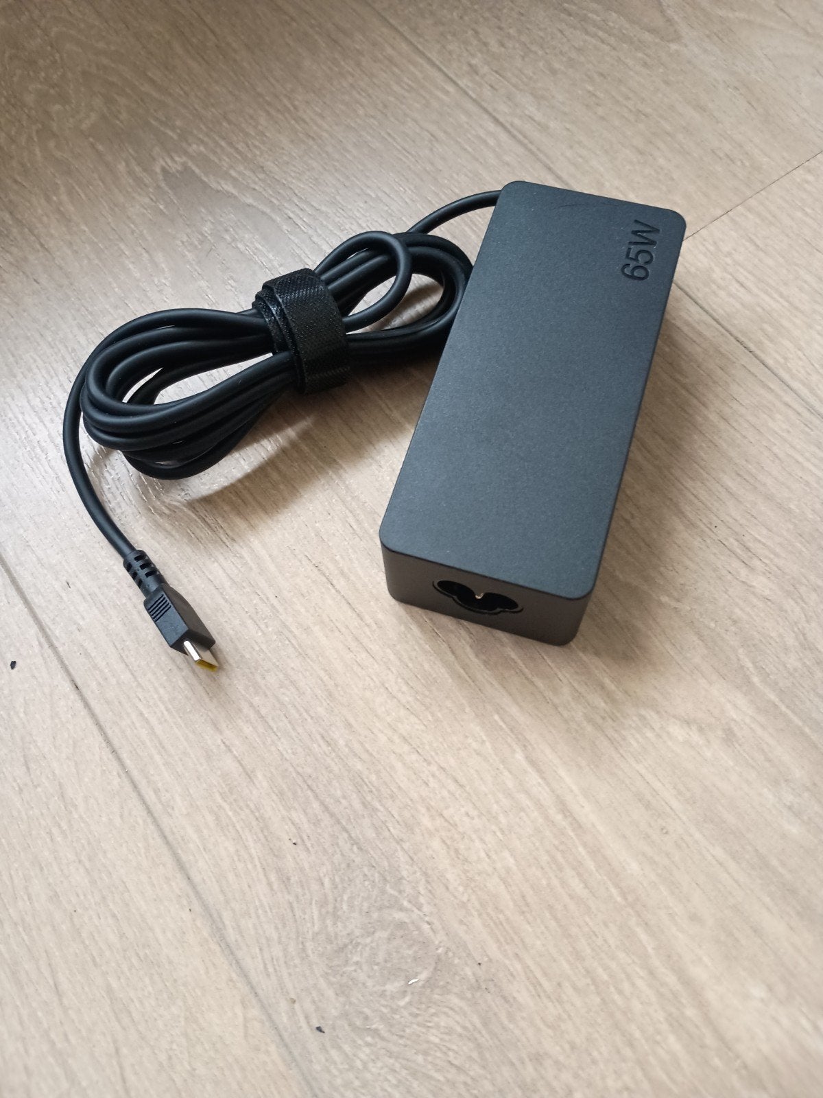 Ongebruikte 65W Laptop Oplader Lenovo USB-C, Computers en Software, Laptop-opladers, Ophalen of Verzenden, Nieuw, Lenovo origineel