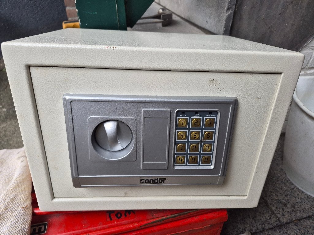 Condor Kluis met een digitaal toetsenbord, Ophalen, Zo goed als nieuw, Brandkast
