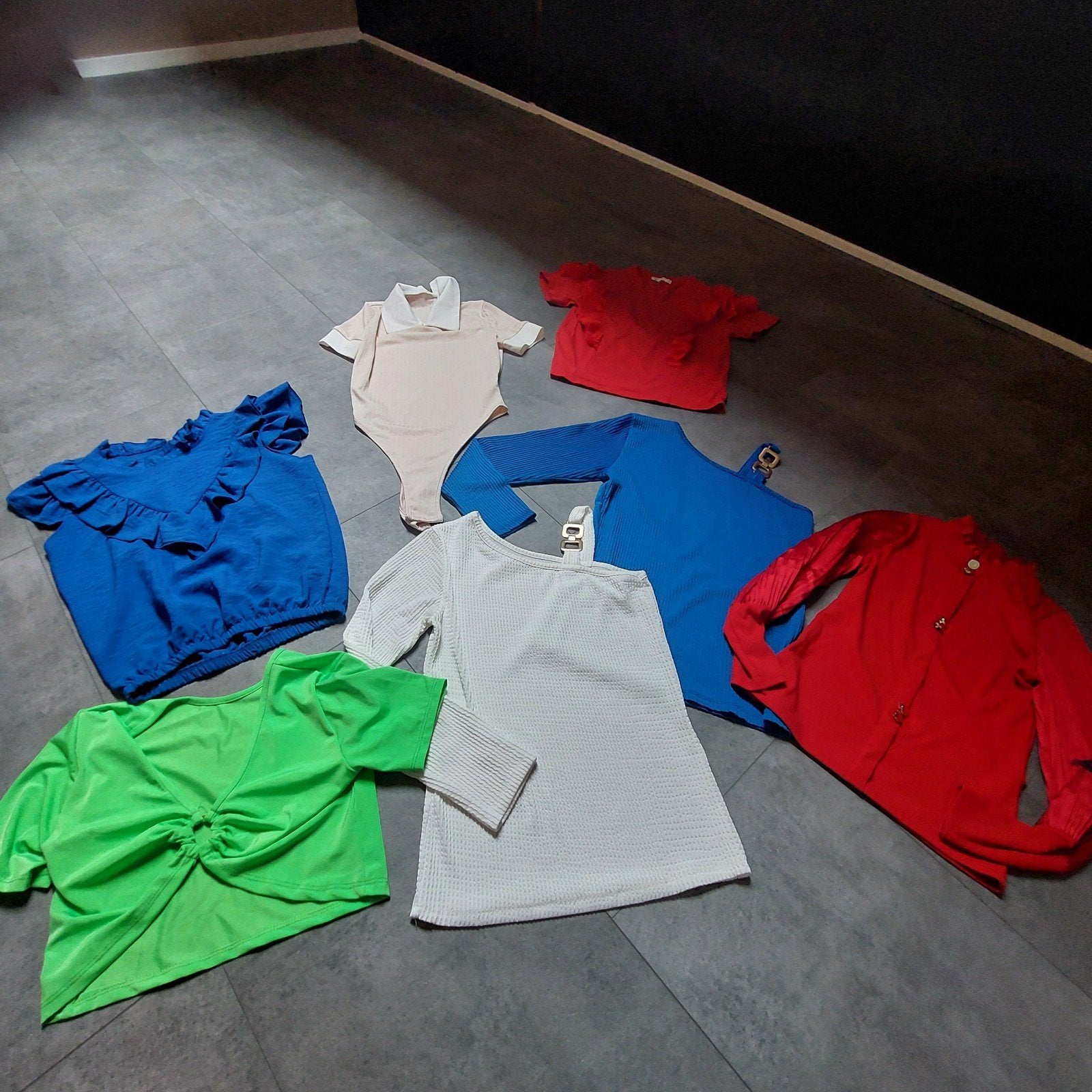 nieuw  pakket zomertops truitjes 158/164, Ophalen