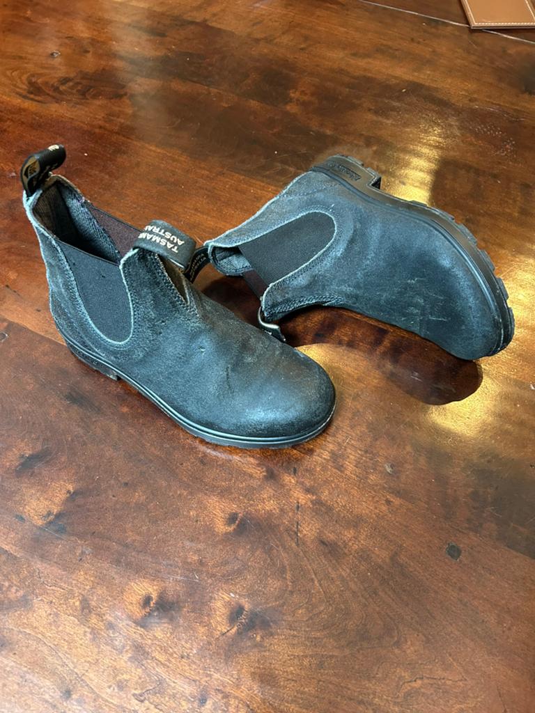 Blundstone donkerblauw, Kleding | Dames, Schoenen, Lage of Enkellaarzen, Zo goed als nieuw, Verzenden, Blauw