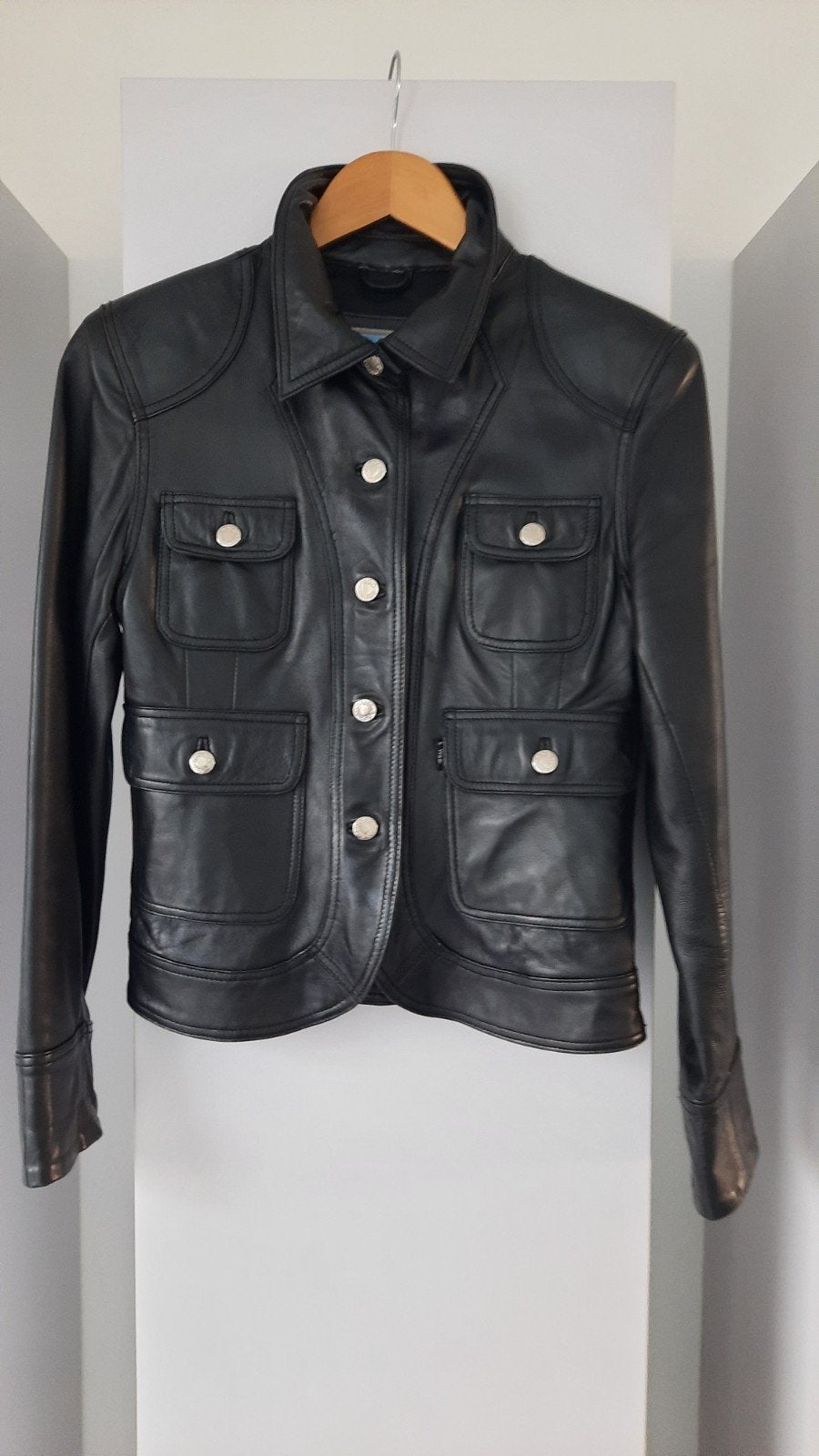 Stoer zwart leren bikerjack van E-WEAR CLOTHING, Zwart, Ophalen of Verzenden, Zo goed als nieuw, E-WEAR CLOTHING