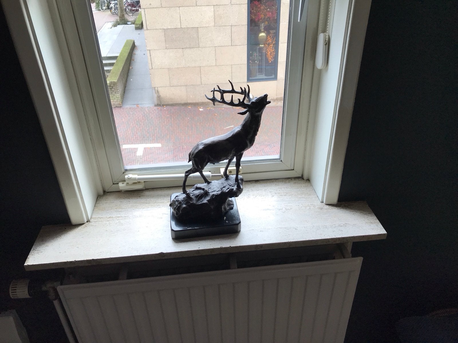 Bronzen beeld edelhert - P.J. Mene, Antiek en Kunst, Ophalen, Gemerkt, Beeld, Bruin