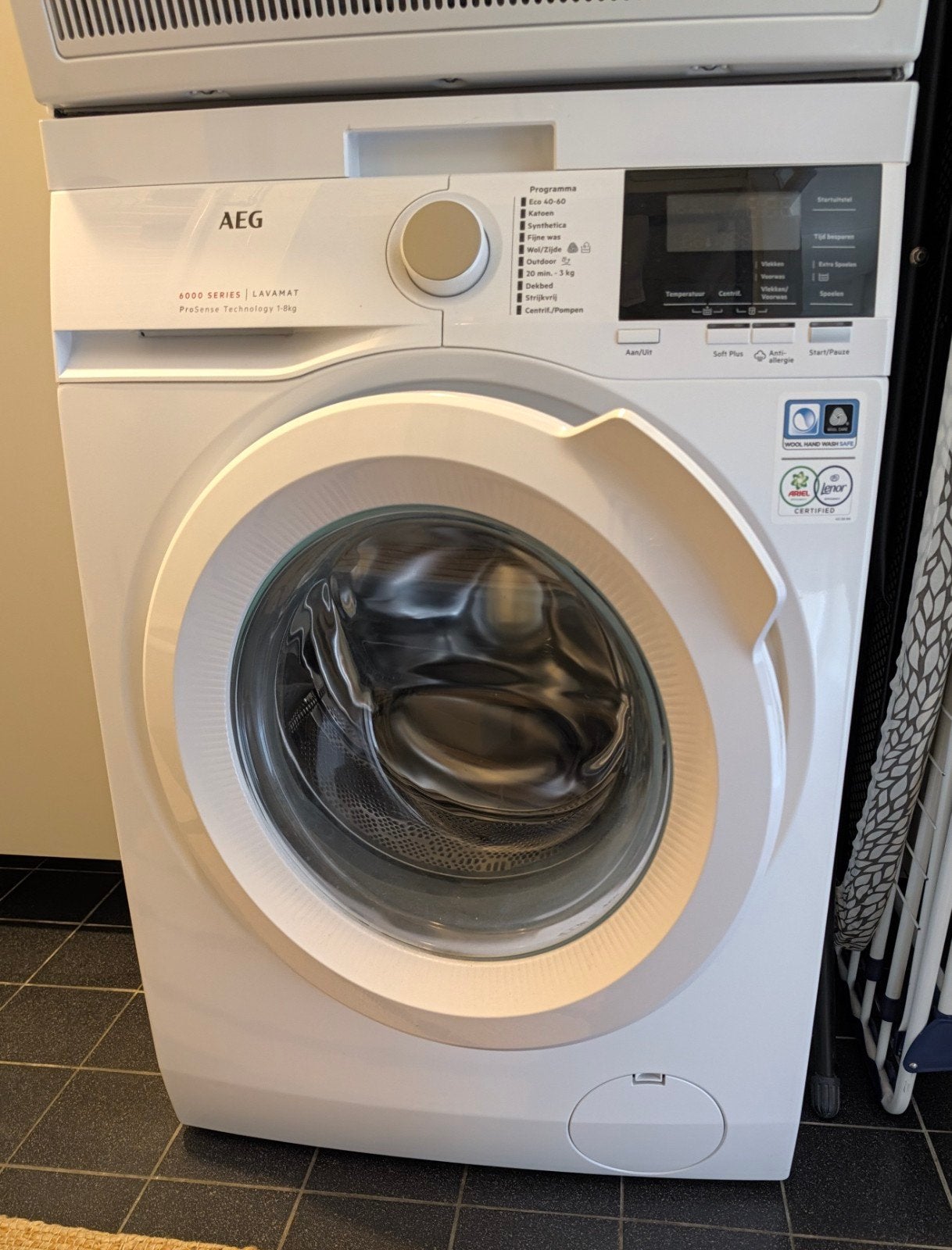 AEG Lavamat 6000 serie 1600 toeren 8kg, Witgoed en Apparatuur, Wasmachines, Ophalen, 6 tot 8 kg, Voorlader, 1600 toeren of meer