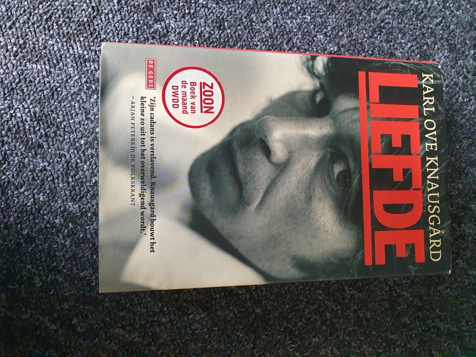 Liefde - Karl Ove Knausgård (Boek van de maand DWDD), Boeken, Ophalen of Verzenden, Zo goed als nieuw, Karl Ove Knausgård, Europa overig