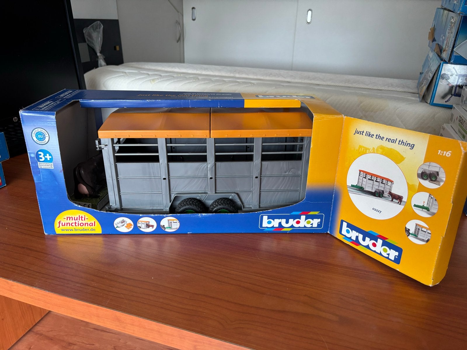 Bruder Veetrailer met Koe - zo goed als nieuw in Doos, Ophalen of Verzenden, Nieuw