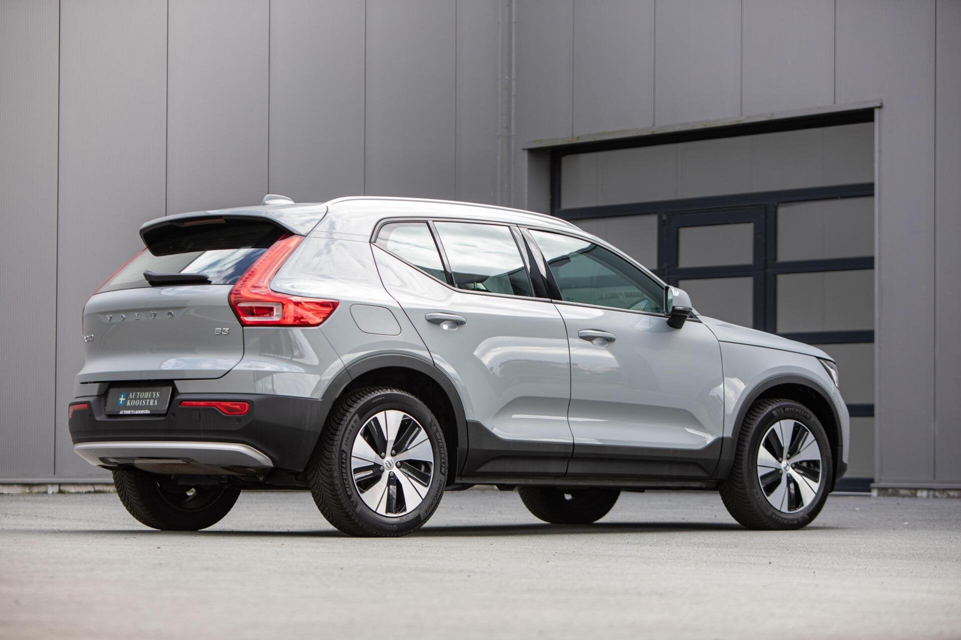 Volvo XC40 2.0 B3 Core MY2026|Leder|Keyless|PDC|Camera|Carpl, Auto's, Dealer onderhouden, Gebruikt, Zwart, 4 cilinders