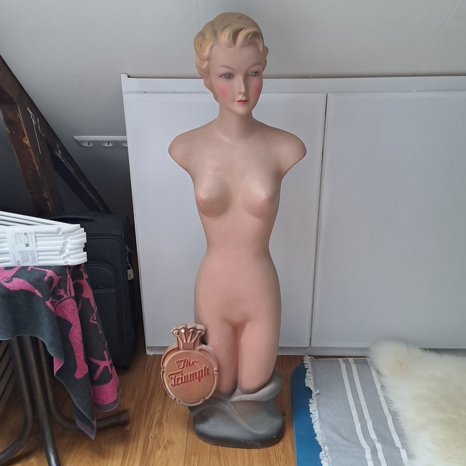 Jaren 50 Triumph gips beeld reckame 120cm, Verzamelen, Merken en Reclamevoorwerpen, Ophalen, Zo goed als nieuw, Reclamebord