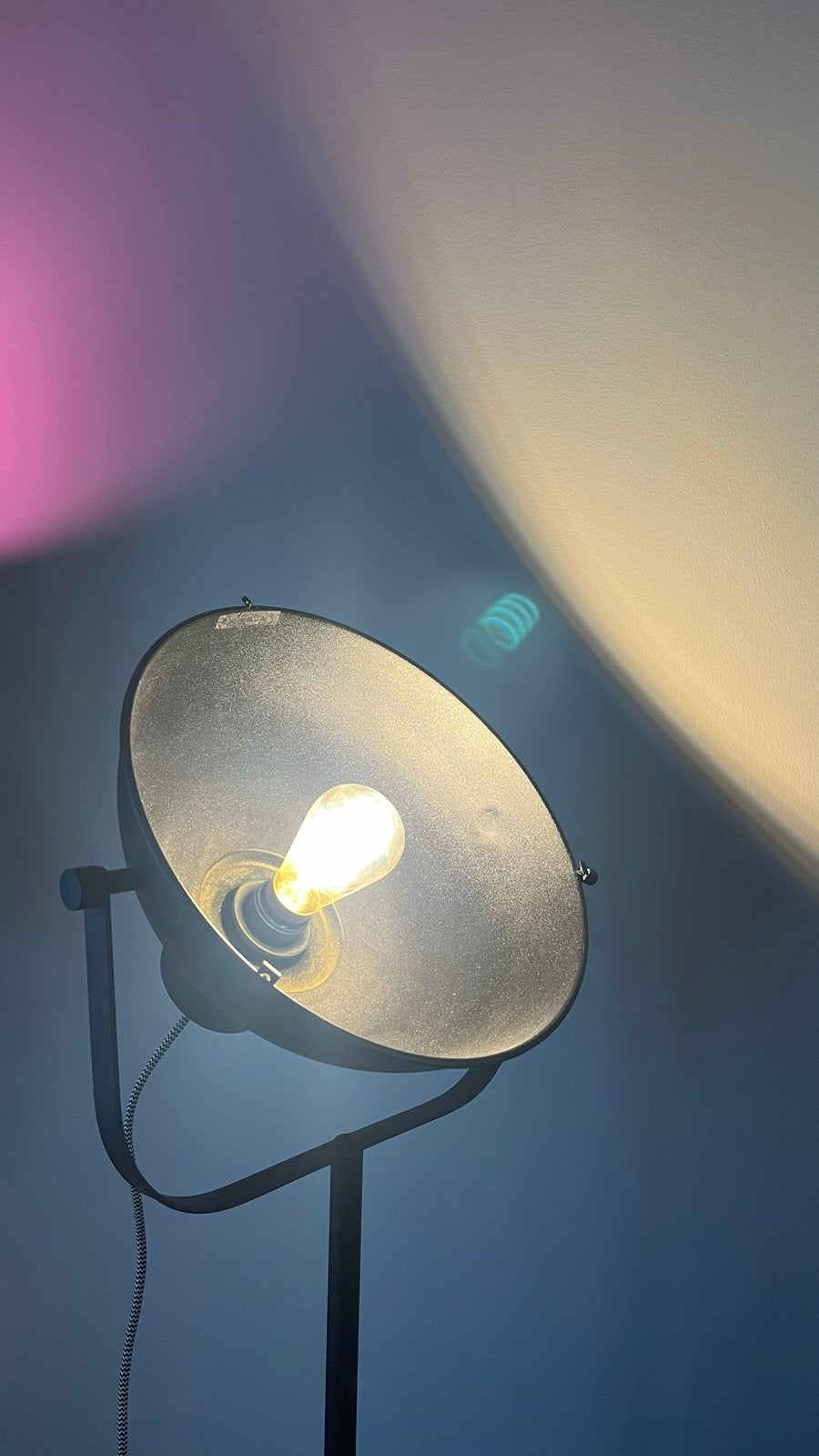 Zwarte vloerlamp met statief en lampenkap, Ophalen, E27 (groot), Zo goed als nieuw, Metaal