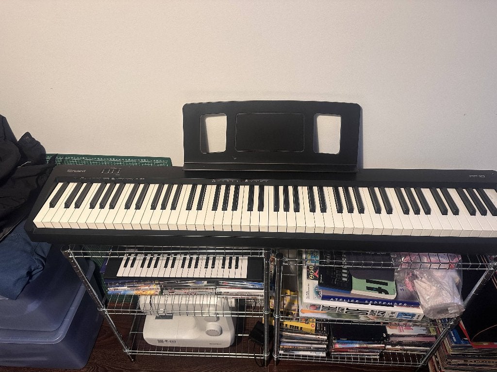 Roland FP-10 Digitale Piano - top staat - met standaard, Zwart, Digitaal, Ophalen of Verzenden, Zo goed als nieuw