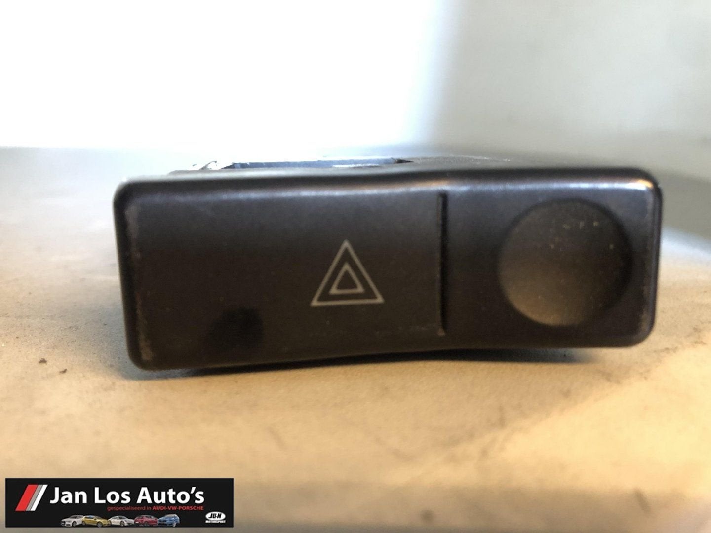 Alarm schakelaar Audi 80 Coupe B2 ('78-'86) 853941509, Gebruikt, -, -, -