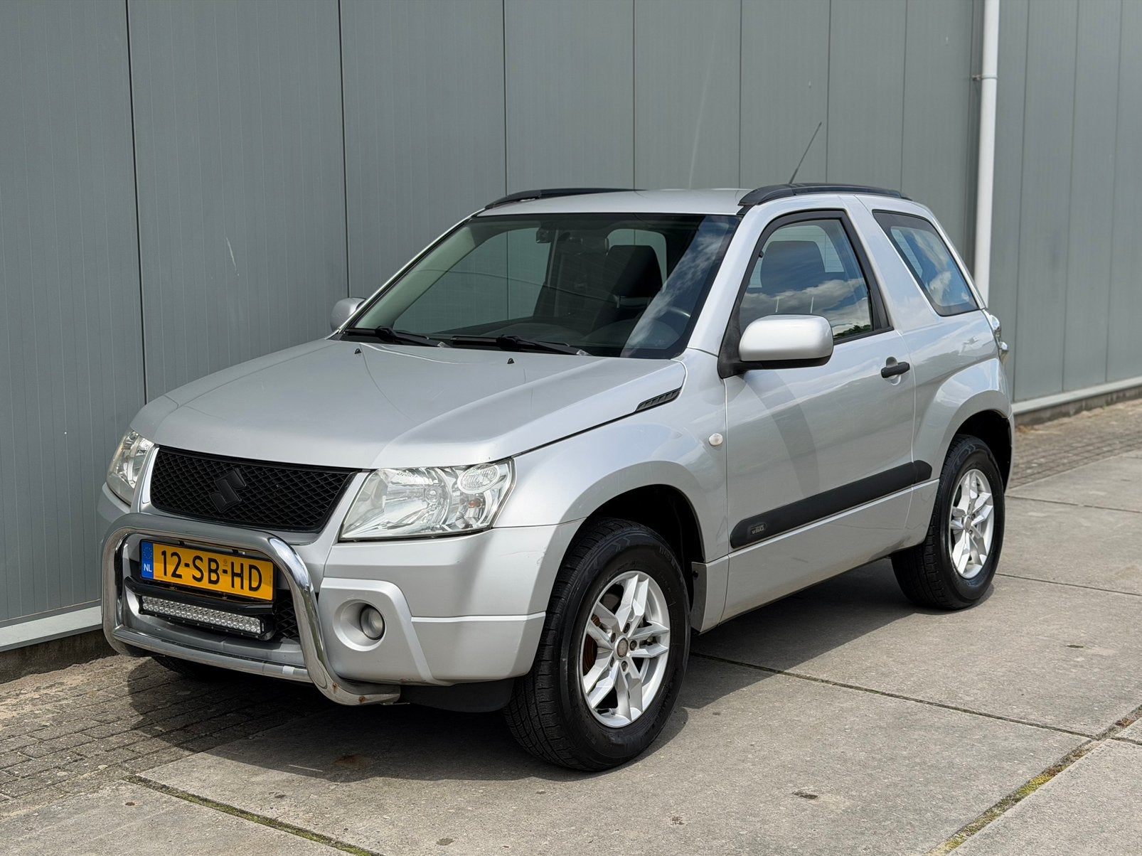 Suzuki Grand Vitara 1.6 3D 2005 Grijs / Airco | 4X4 | NAP, Auto's, Stof, Zwart, 4 cilinders, Bedrijf