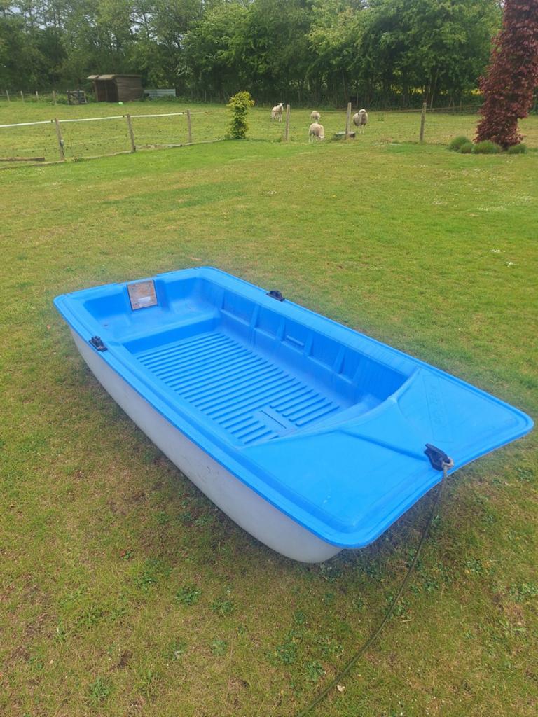 BIC 252 polyester bootje - Ideaal als bijboot of visboot, Ophalen, Gebruikt, Geschikt voor motor, Polyester