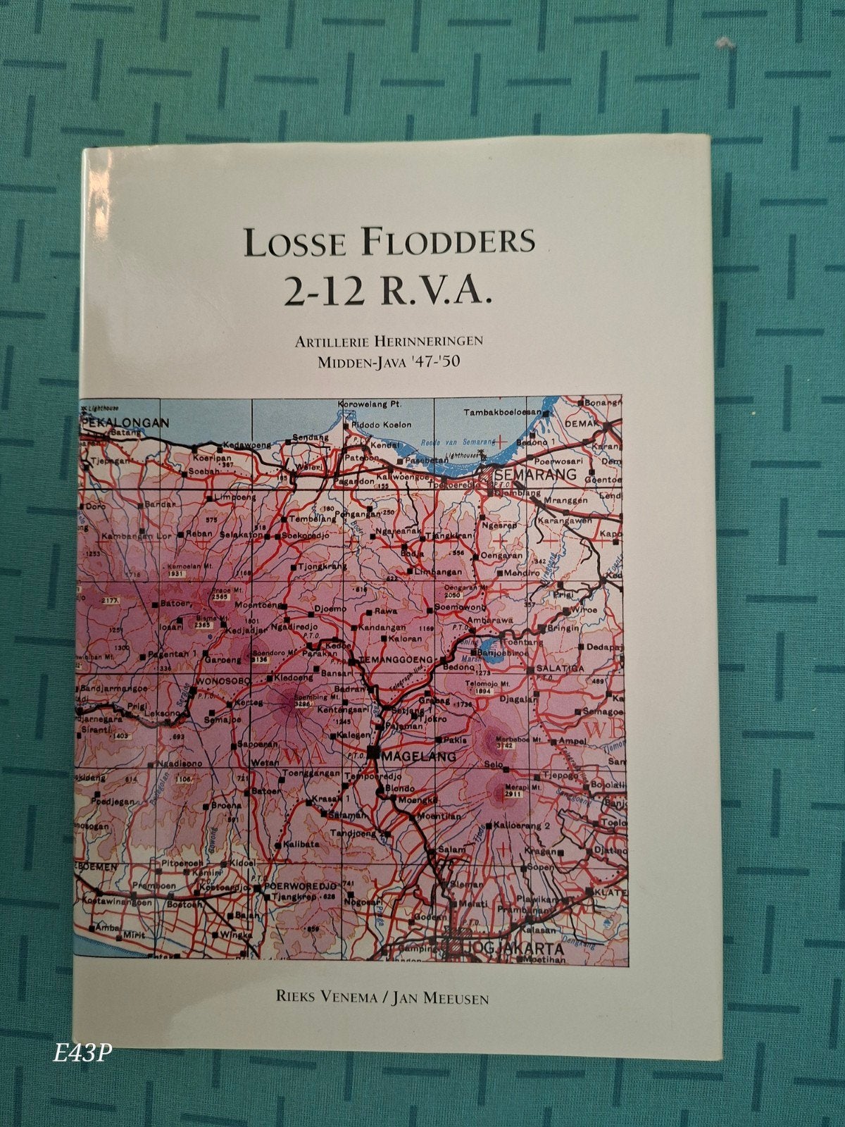 Losse Flodders 2-12 R.V.A. Artillerie Herinneringen, Ophalen of Verzenden, Gelezen, Landmacht