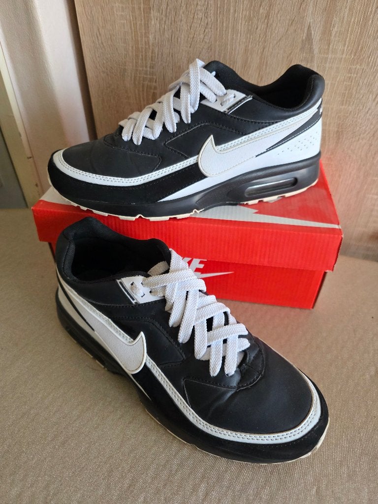 Damesschoenen/ nike, Ophalen, Zwart, Nike, Sneakers of Gympen