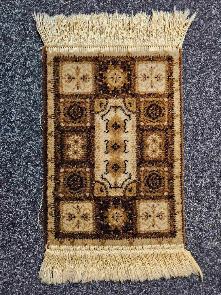 Mini tapijt 37/25 cm, Huis en Inrichting, Stoffering | Tapijten en Kleden, Minder dan 50 cm, Gebruikt, Etten-Leur, DJT@dejuistetoon.eu