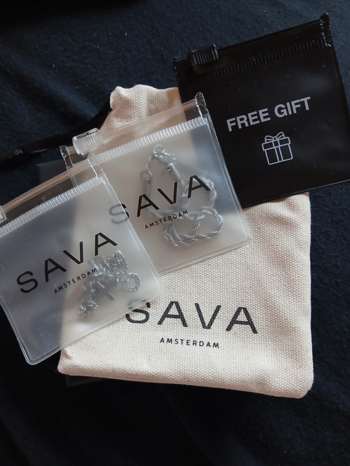 SAVA Amsterdam Armbanden Set - Zilverkleurig, Sieraden, Tassen en Uiterlijk, Armbanden, Ophalen of Verzenden, Zo goed als nieuw