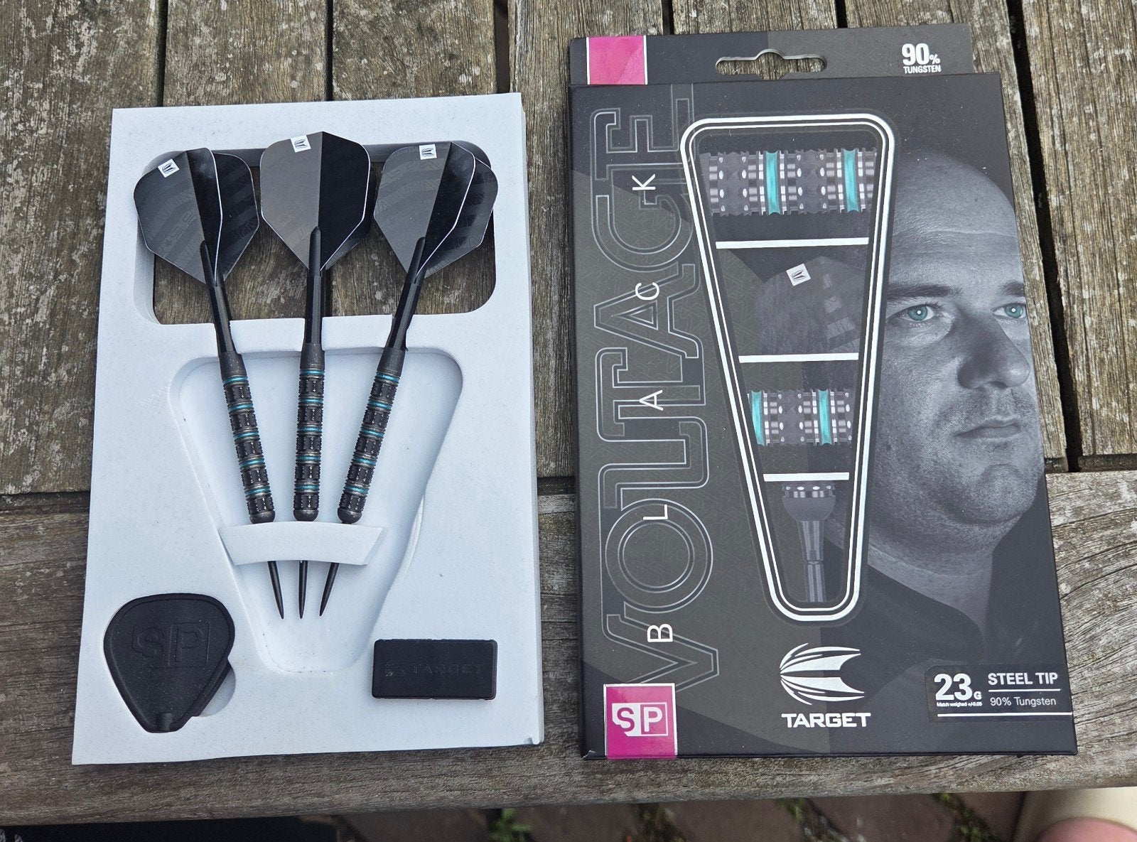 Target Rob Cross 23g Swiss Points Black Edition Dartpijlen, Sport en Fitness, Ophalen of Verzenden, Zo goed als nieuw, Pijlen