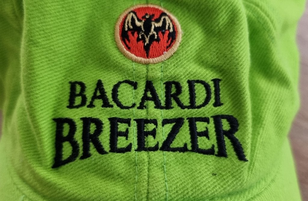 Original Bacardi Breezer Green Cap / Pet - vintage - IGST, Ophalen of Verzenden, Gebruikt, Overige typen