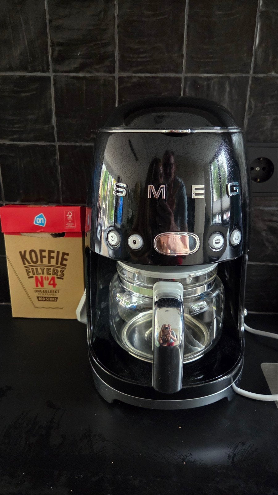 Smeg Koffiezetapparaat - Zwart, Gebruikt, Witgoed en Apparatuur, Gebruikt, 10 kopjes of meer, Koffiemachine, Gemalen koffie