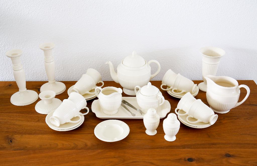 Wedgwood Edme servies w.o. theepot, kop en schotels en meer, Huis en Inrichting, Keuken | Servies, Ophalen of Verzenden, Zo goed als nieuw