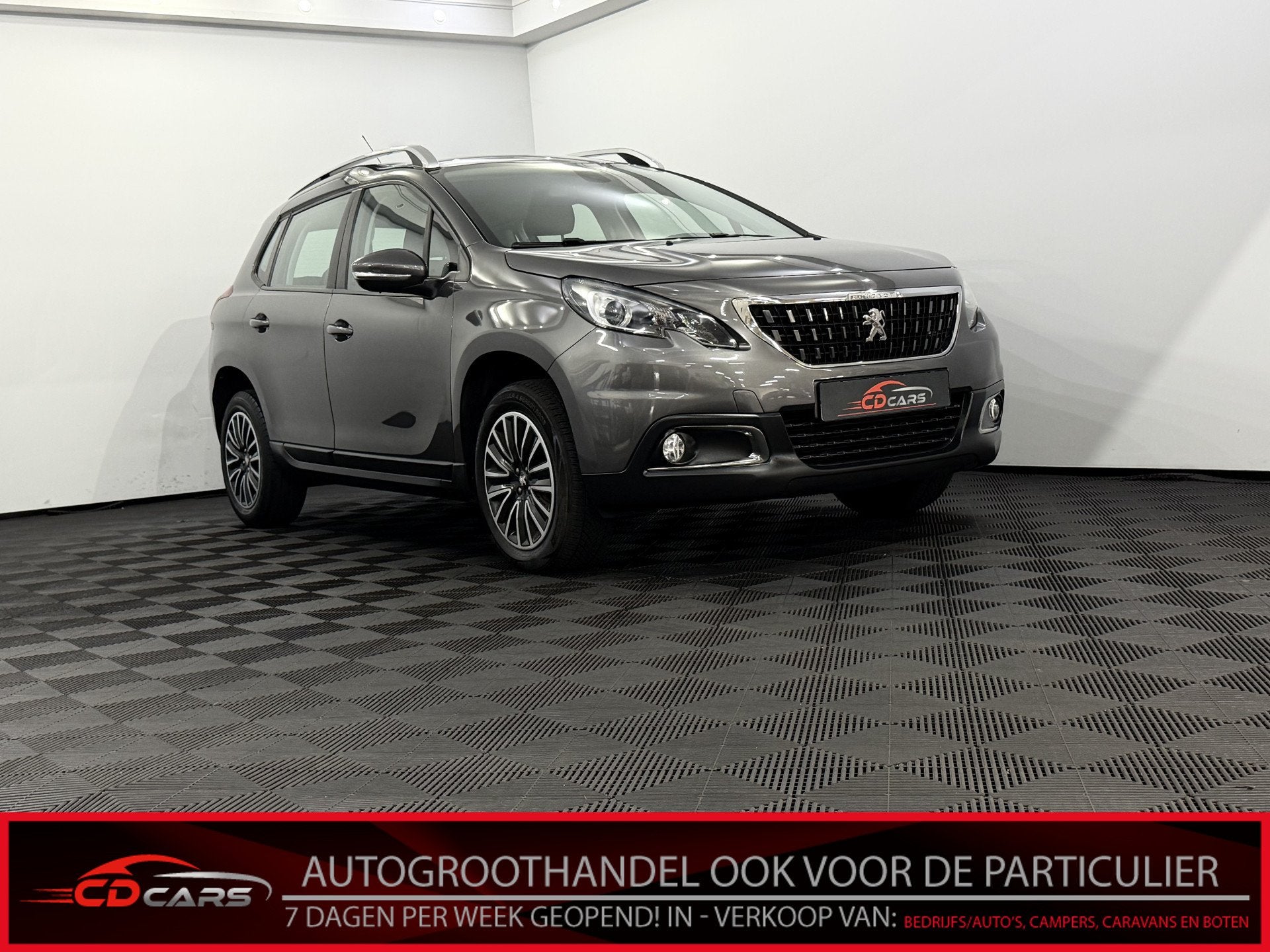 Peugeot 2008 1.2 PureTech Allure Airco, Parkeersensoren, App, Auto's, Voorwielaandrijving, 83 pk, Stof, Gebruikt