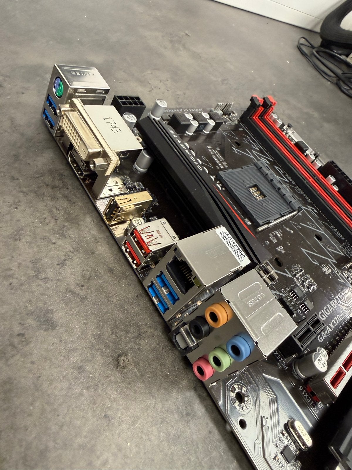 Gigabyte GA-AX370-Gaming 3 Moederbord - AMD AM4, Computers en Software, Moederborden, Gebruikt, AMD, DDR4, Ophalen of Verzenden