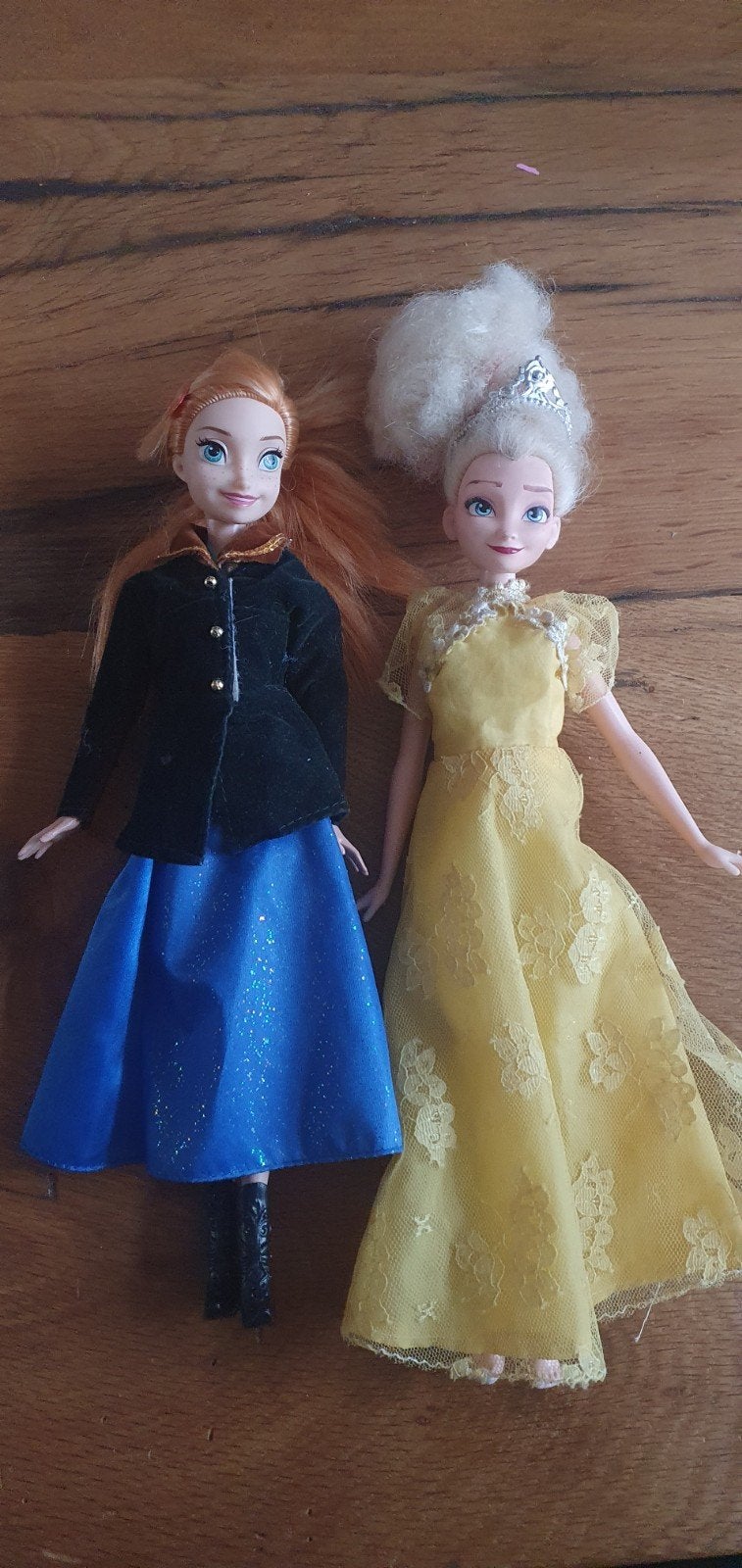 Frozen 2 barbies Anna en Elza., Ophalen of Verzenden, Gebruikt, Barbie