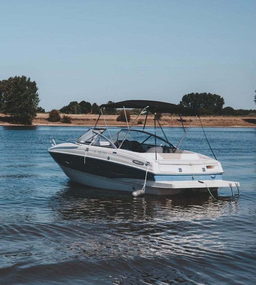 Bayliner 642, Ophalen, Gebruikt, Binnenboordmotor, 120 tot 200 pk