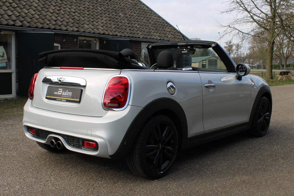MINI Cabrio 2.0 Cooper S 192Pk JCW AUTOMAAT XENON UNION JACK, 1998 cc, Gebruikt, Cabriolet, 4 stoelen