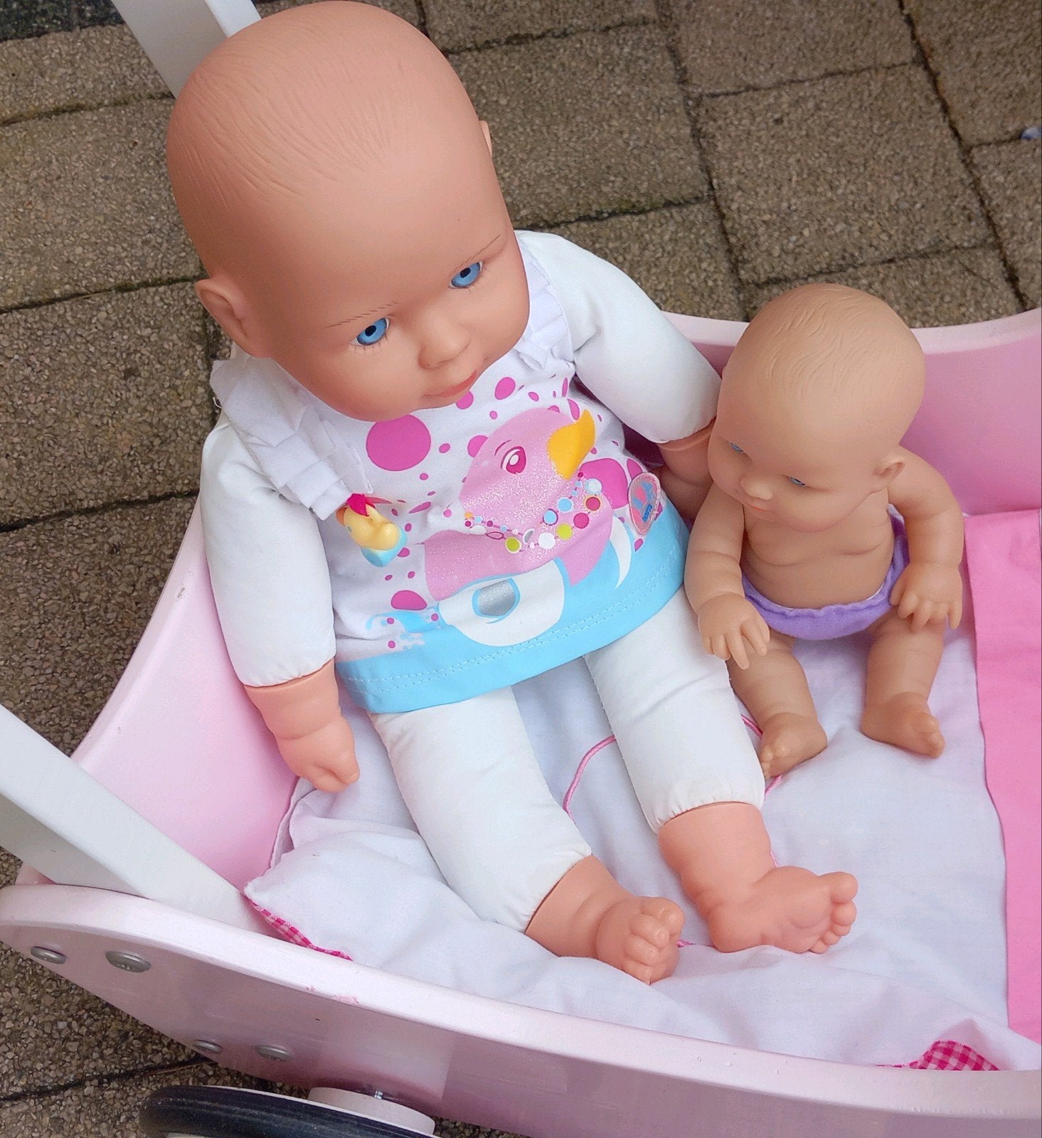 Twee mooie poppen., Kinderen en Baby's, Ophalen of Verzenden, Zo goed als nieuw, Babypop