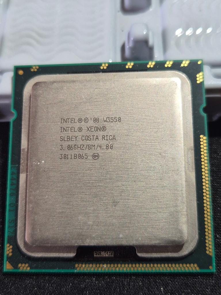 Intel Xeon W3550 3.06GHz Quad Core Processor Socket 1366, Intel Xeon W3550, 4-core, Ophalen of Verzenden, 3 tot 4 Ghz