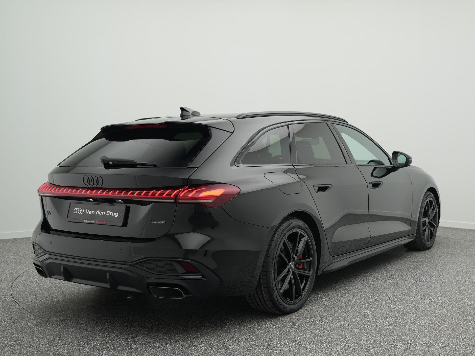 Audi A5 Avant S Edition Competition 2.0 e-hybrid quattro 367, Auto's, Automaat, Gebruikt, 4 cilinders, 150 min