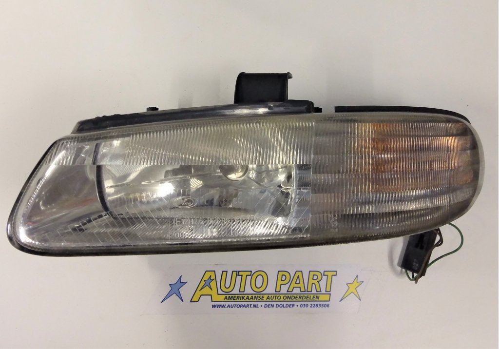 Chrysler Voyager koplamp 1996-2000, Gebruikt, PO Box 21-8004 | Auburn Hills, MI 48321-8004, Chrysler, Ophalen of Verzenden