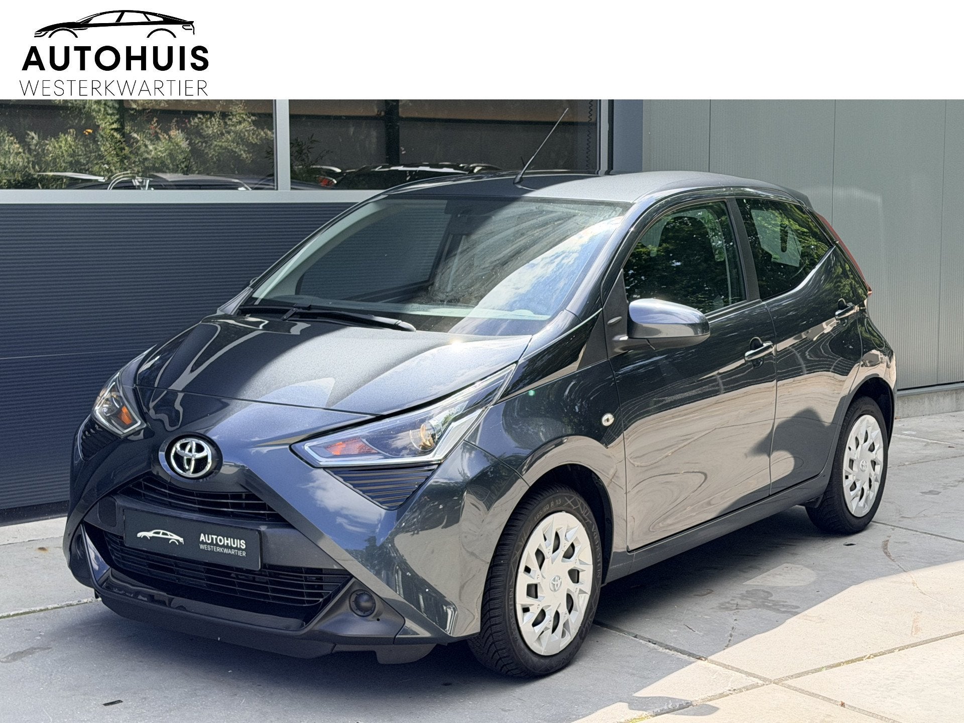 Toyota Aygo 1.0 VVT-i x-play Camera Apple Carplay (bj 2021), Auto's, Voorwielaandrijving, Gebruikt, Met garantie (alle), 4 stoelen