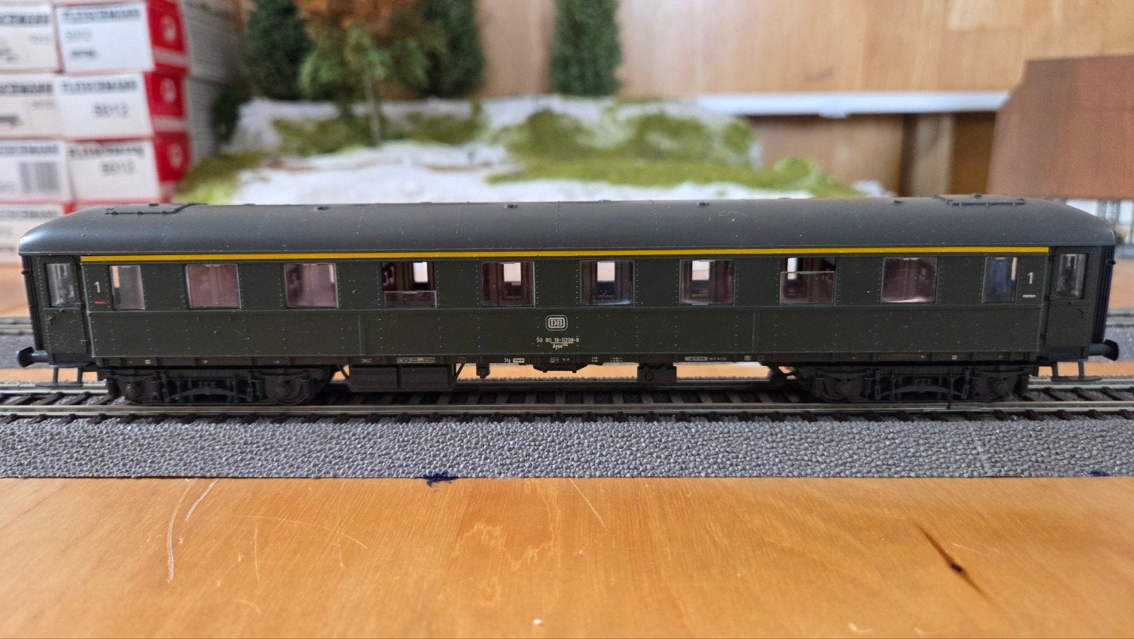 Roco DB 1/2.KL. Wagon - Zo goed als nieuw 44552, Hobby en Vrije tijd, Gelijkstroom, Ophalen of Verzenden, Roco, Nieuw