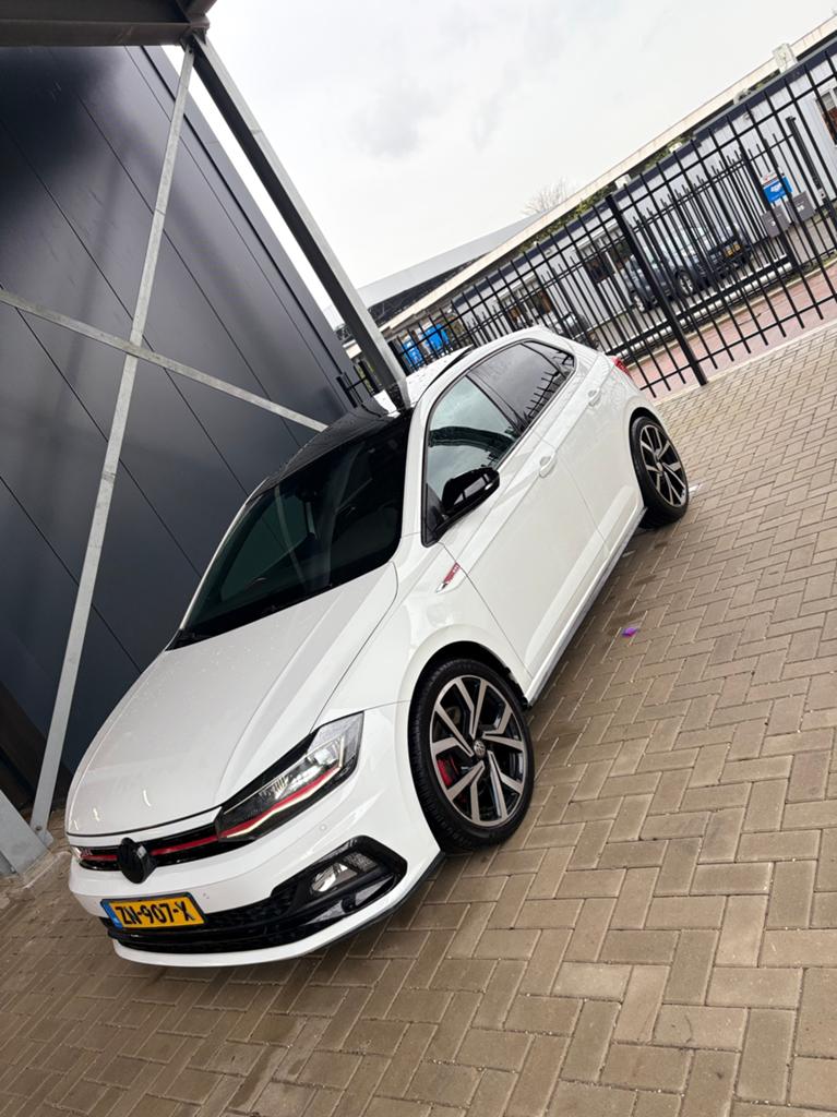 Volkswagen Polo GTI 2.0 TSI Stage 1 • 2018  • Full Options •, 4 cilinders, 1984 cc, Wit, 1200 kg