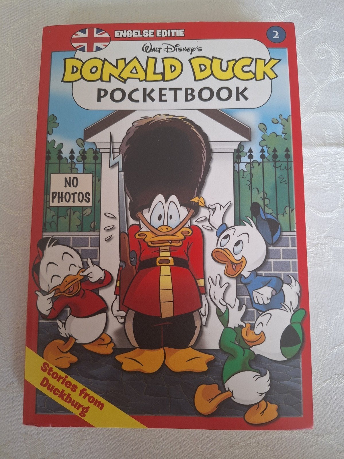 Donald Duck pocket Engels 2, Eén stripboek, Ophalen of Verzenden, Zo goed als nieuw