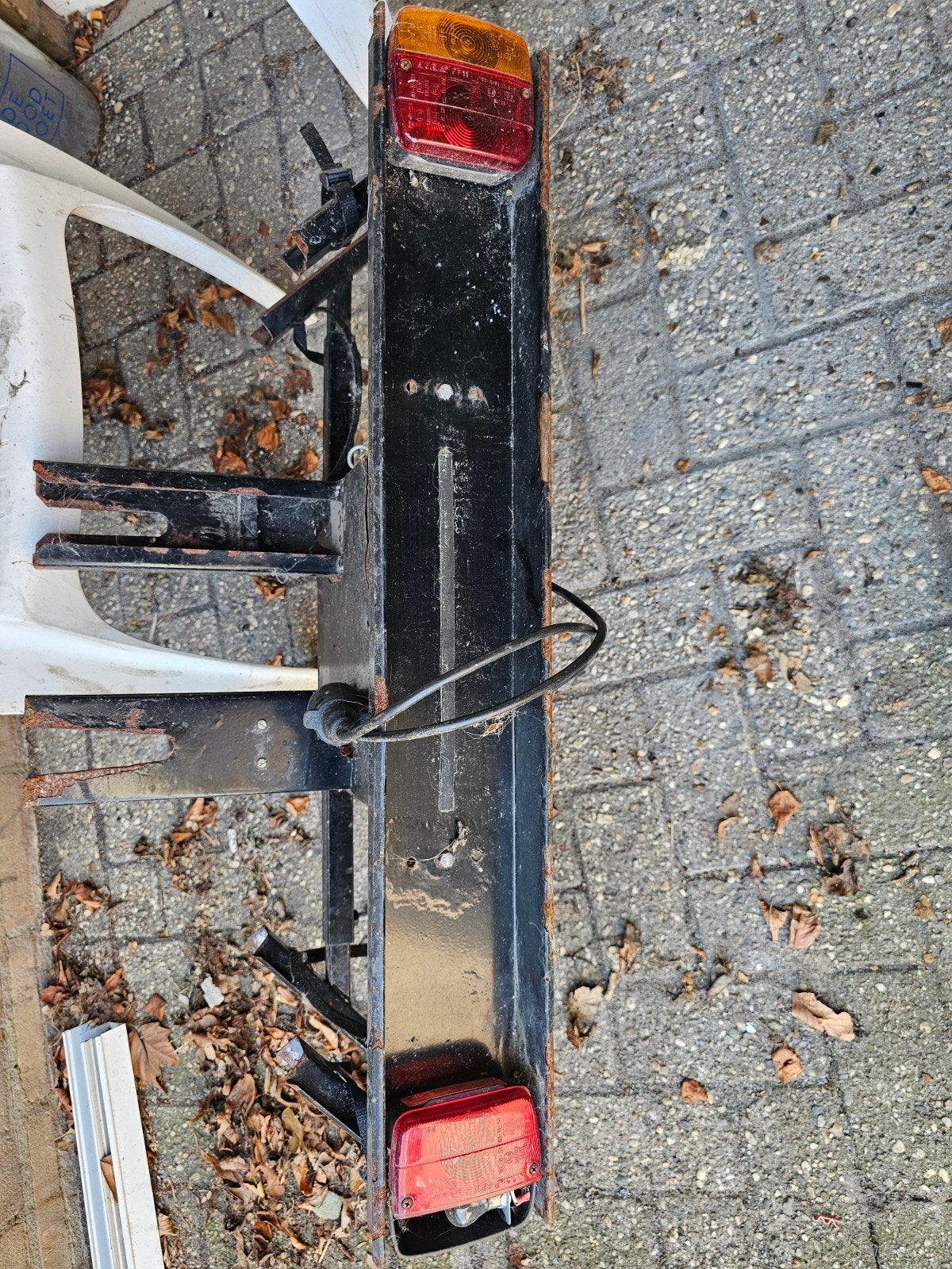 Fietsendrager met verlichting (knipperlicht defect), Ophalen, Gebruikt