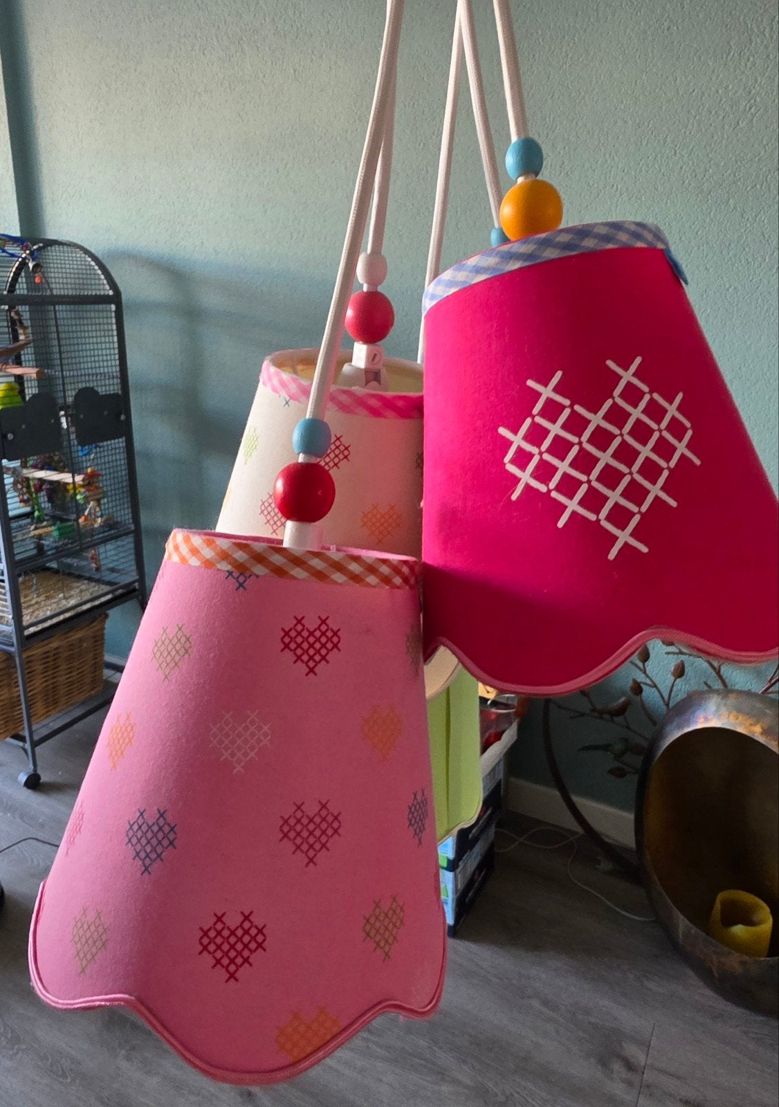 Lief lifestyle, vrolijke hanglamp met 5 gekleurde kappen, Ophalen, Gebruikt, E14 (klein), Speels, kleurrijk, kinderkamer