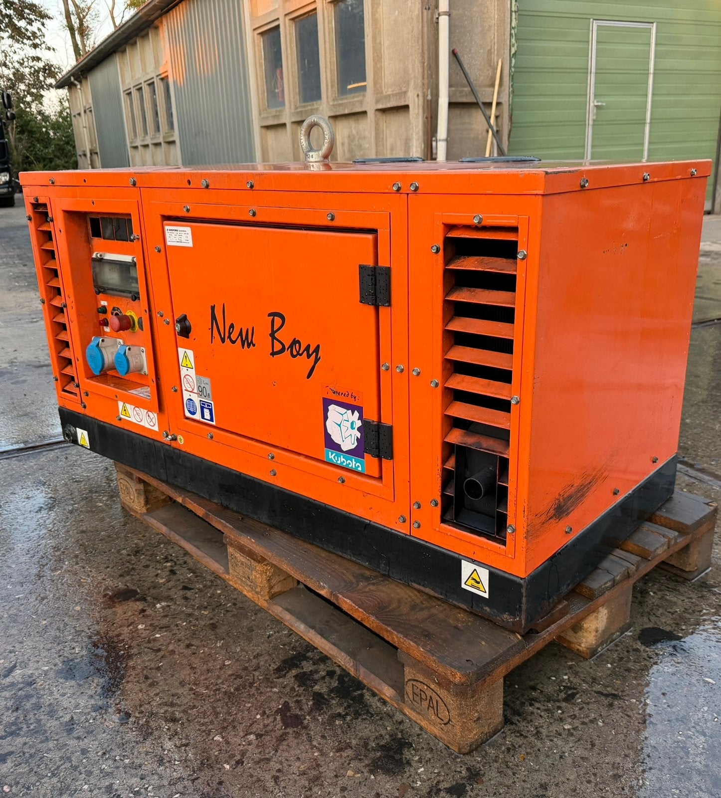 Newboy europower aggregaat generator, Ophalen, Gebruikt, Dieselolie, Geluidgedempt